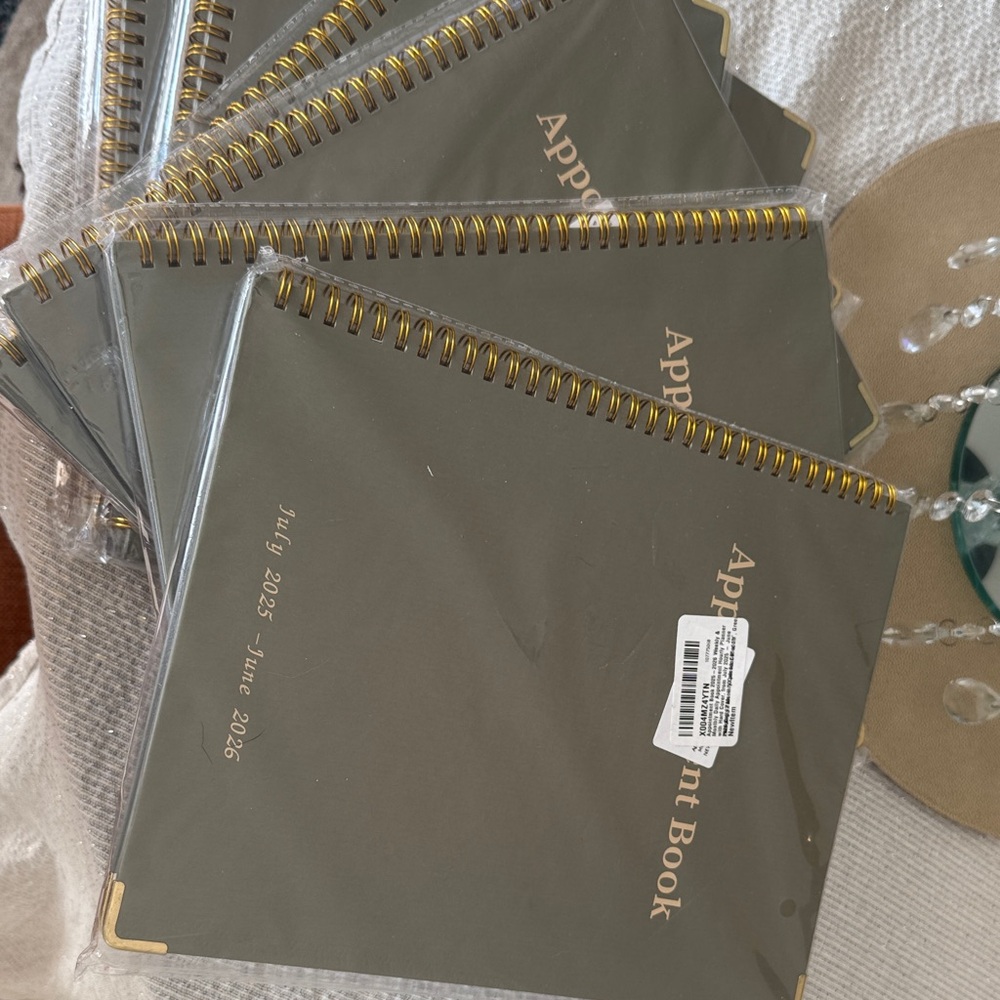 8x green  Appointment Book with Gold Accents for 15$